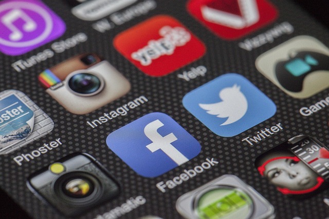 Optimisez vos vidéos avec des sous-titres pour un meilleur référencement sur les réseaux sociaux