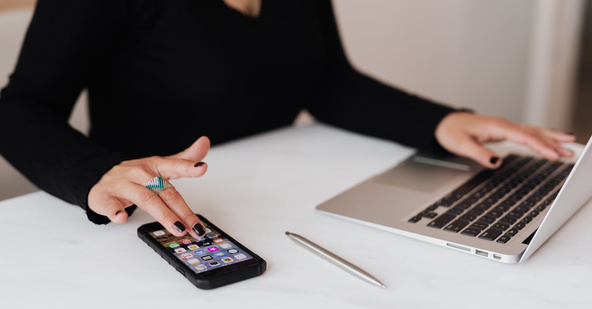 Comment le SEO influence les décisions d’achat en ligne