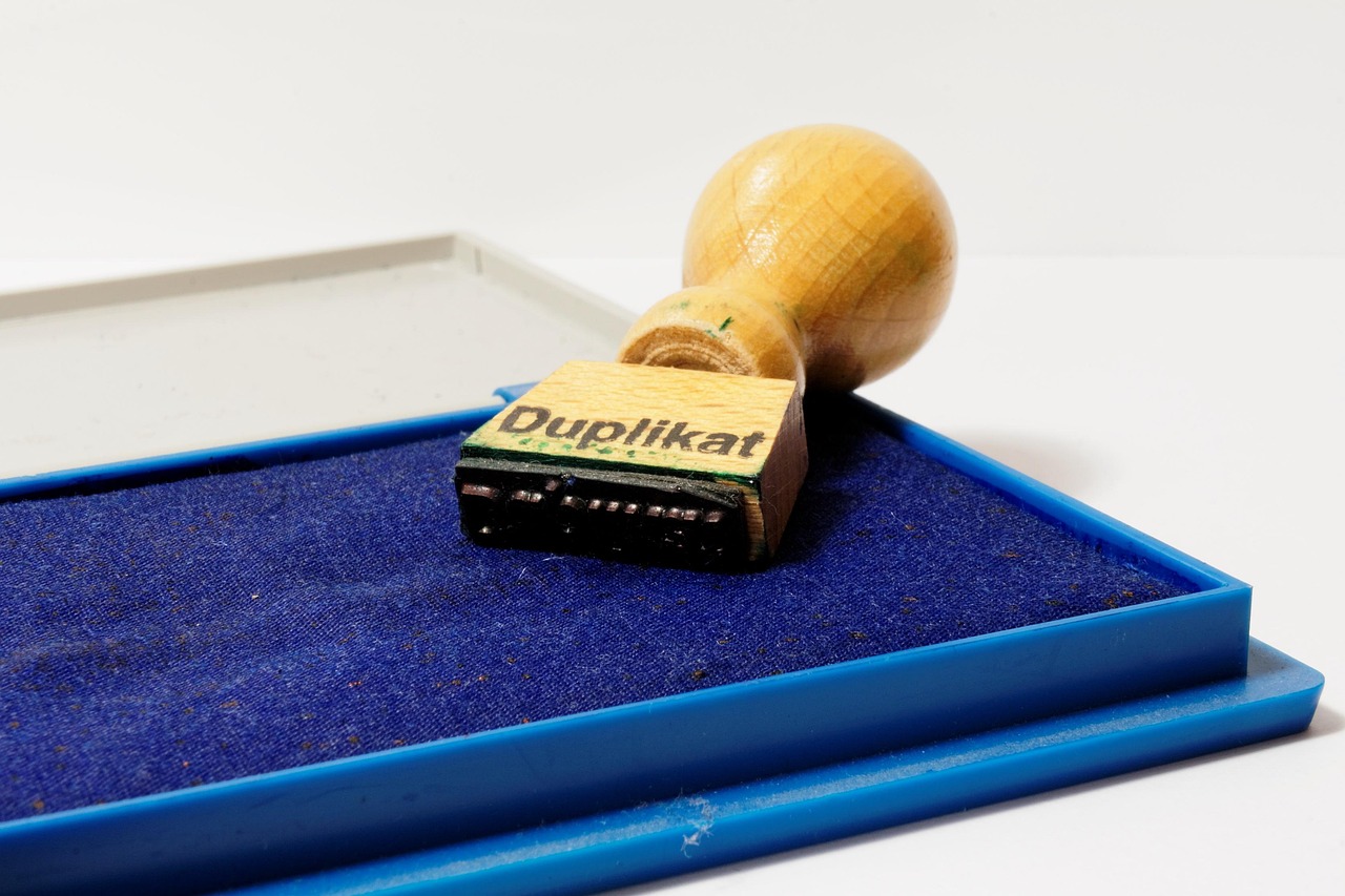 d&eacute;couvrez tout ce qu'il faut savoir sur le contenu dupliqu&eacute;, ses impacts sur le r&eacute;f&eacute;rencement et les meilleures pratiques pour l'&eacute;viter afin d'optimiser votre site web et am&eacute;liorer sa visibilit&eacute; sur les moteurs de recherche.