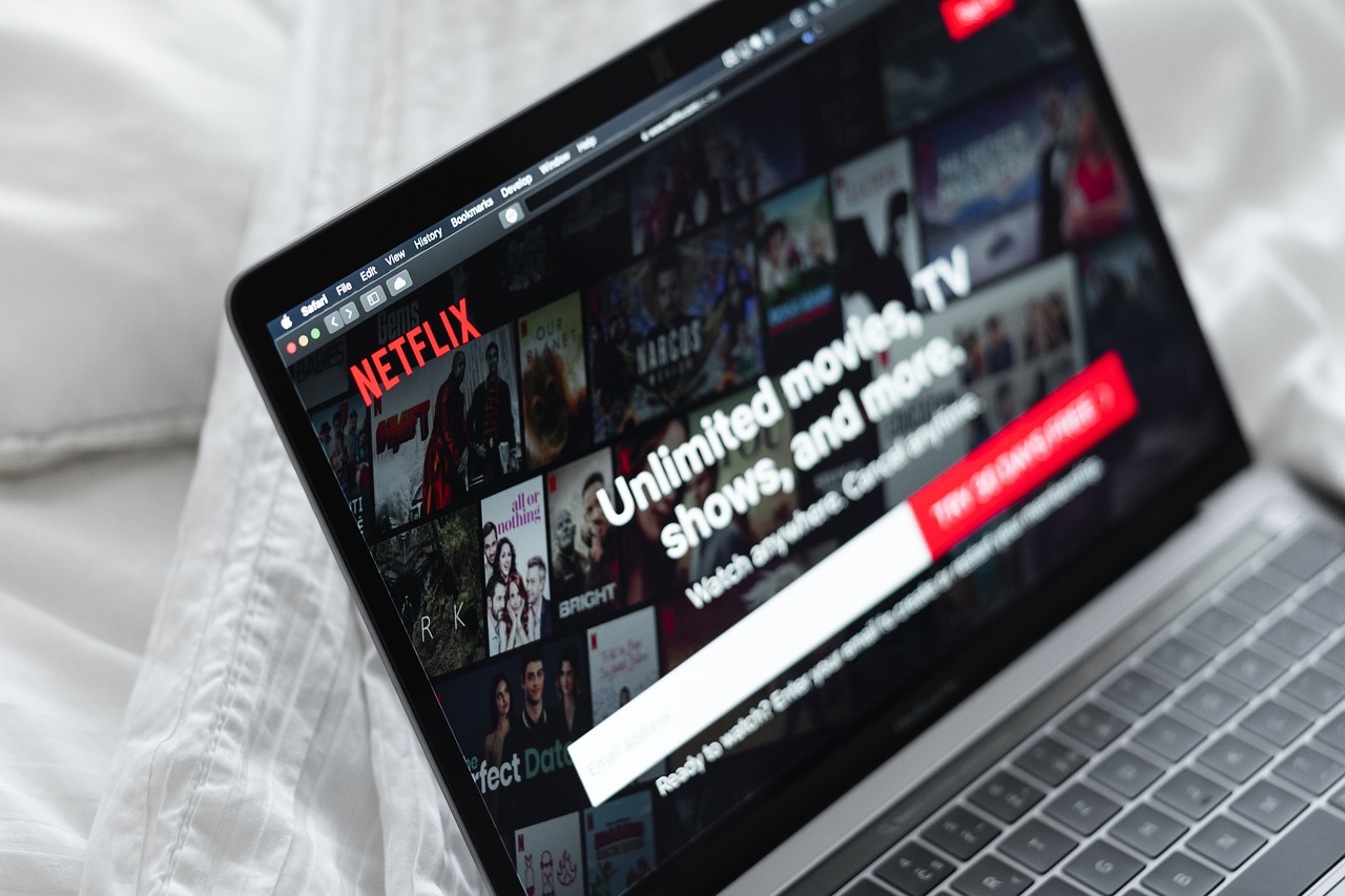 découvrez le monde captivant de netflix, la plateforme de streaming qui révolutionne votre expérience de divertissement avec une vaste sélection de films, séries, documentaires et contenus exclusifs. profitez de moments inoubliables, des nouveautés aux classiques cultes, le tout à portée de main.