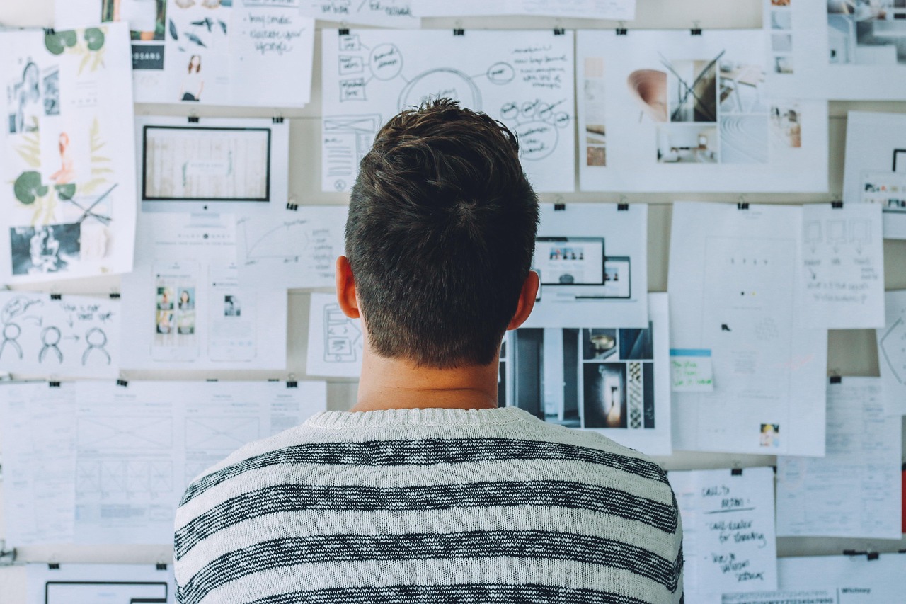 découvrez notre approche approfondie de l'analyse concurrentielle. identifiez vos principaux concurrents, évaluez leurs forces et faiblesses, et développez des stratégies efficaces pour vous démarquer sur le marché. optimisez votre positionnement et boostez votre performance avec des insights clés.