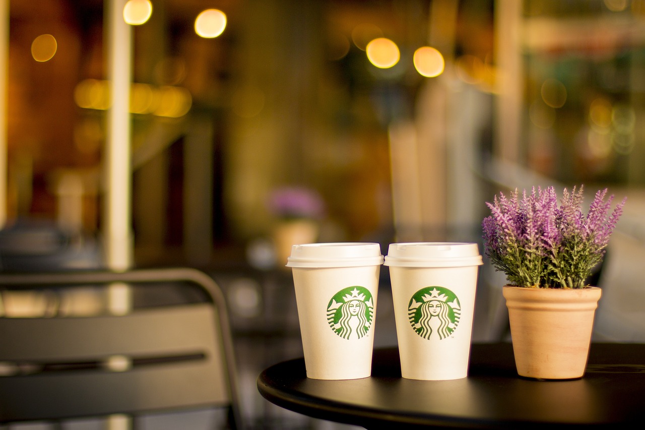 découvrez l'art du branding pour transformer votre entreprise en une marque mémorable. apprenez à créer une identité forte, à développer une stratégie cohérente et à engager vos clients pour vous démarquer sur le marché.